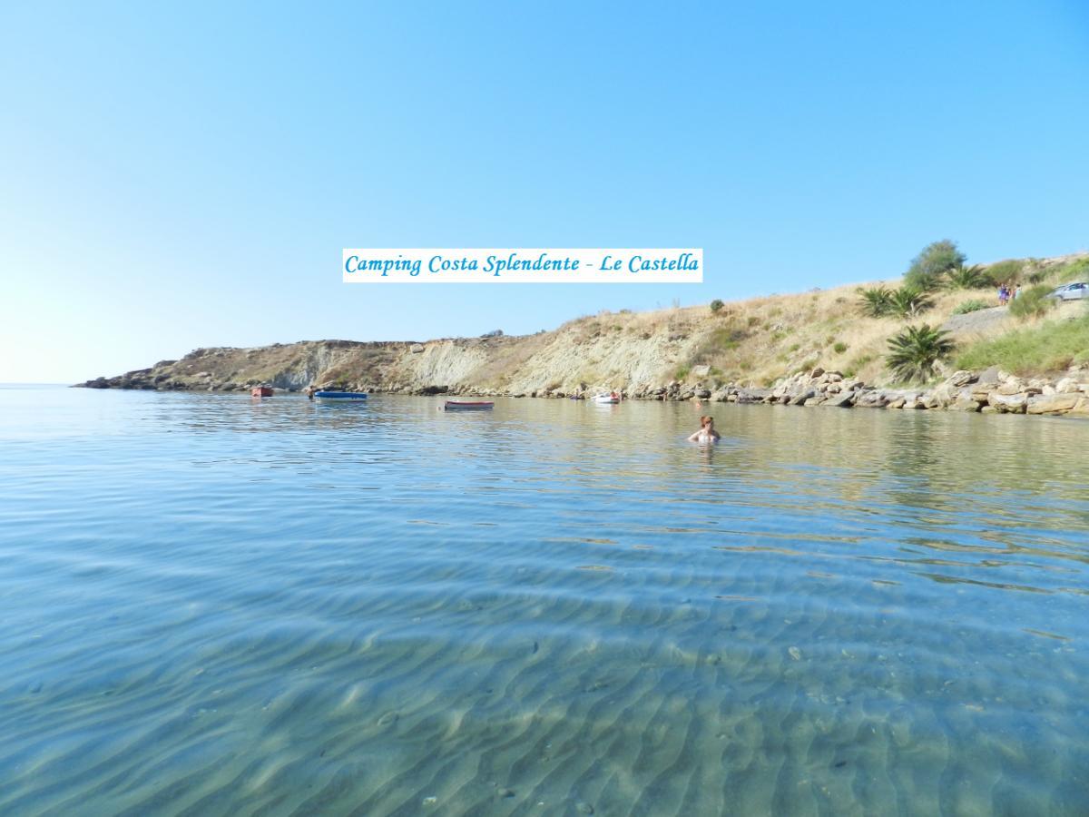 Отель Camping Costa Splendente Sul Mare Ле-Кастелла Экстерьер фото